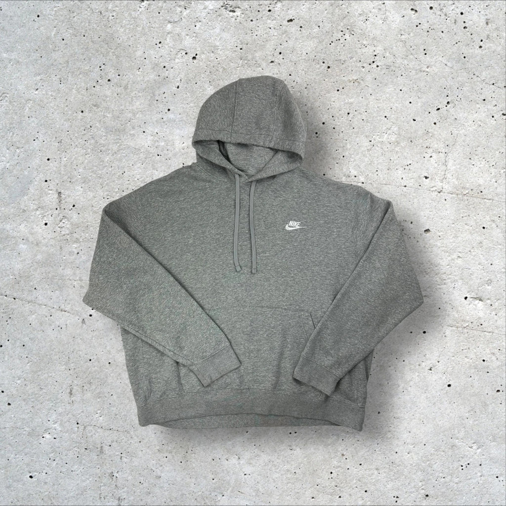 Nike Hoodie - Men’s Measurements in Description