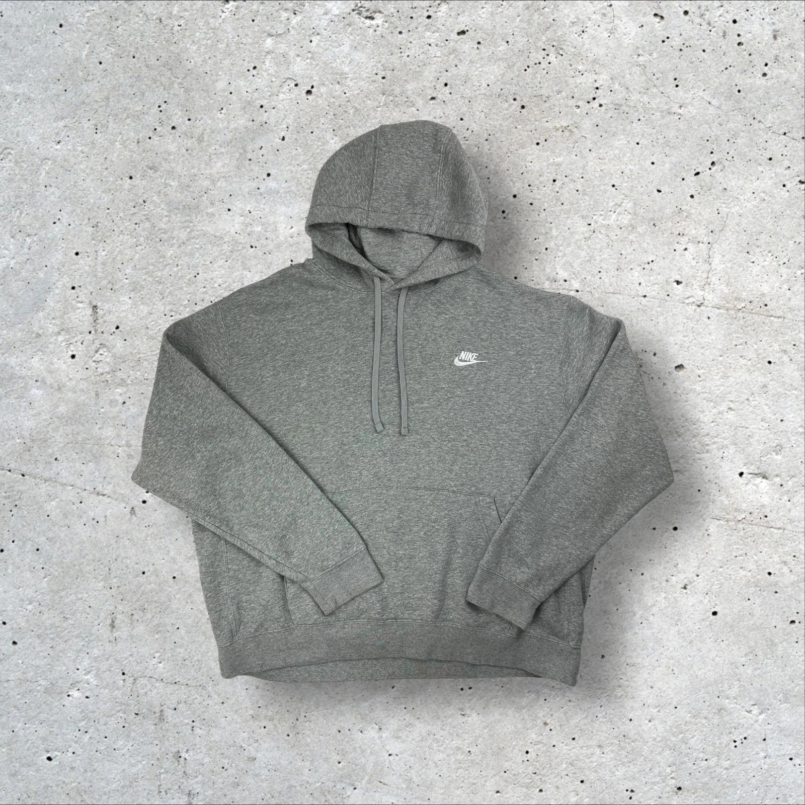 Nike Hoodie - Men’s Measurements in Description