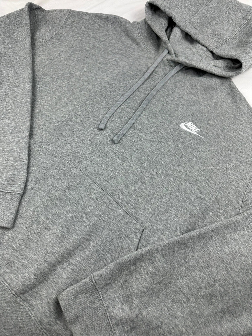 Nike Hoodie - Men’s Measurements in Description